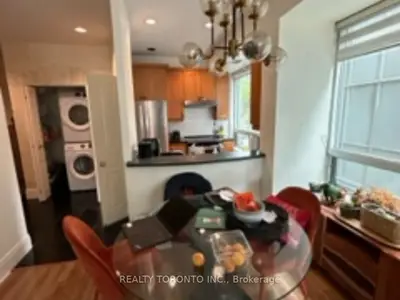 102 Bloor Street W 609, Toronto C02, ON M5S 1M8