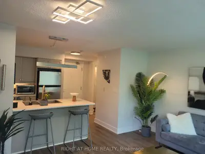 18 Valley Woods Road 517, Toronto C13, ON M3A 0A1
