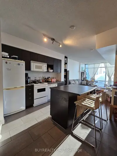15 Fort York Boulevard 2708, Toronto C01, ON M5V 3Y4