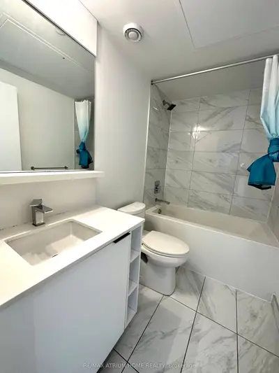 85 Wood Street 3901, Toronto C08, ON M4Y 0E8