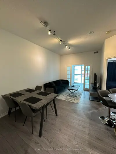 168 simcoe Street 1119, Toronto C01, ON M5H 4C9