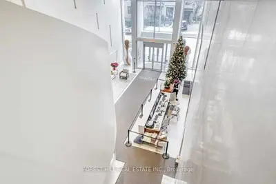170 Avenue Road 209, Toronto C02, ON M5R 0A4