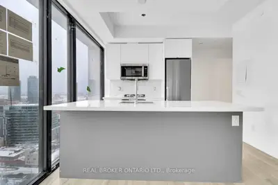 55 Ontario Street 2103, Toronto C08, ON M5A 0T8
