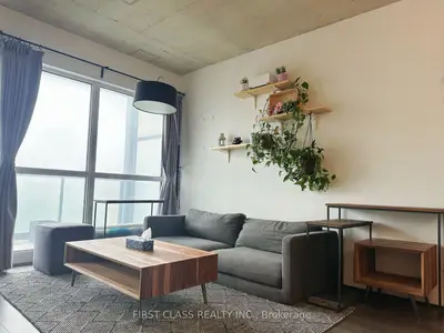 210 Simcoe Street S 1204, Toronto C01, ON M5T 1T4