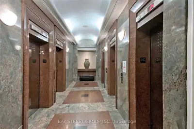 24 Wellesley Street W 304, Toronto C01, On M4y 2x6