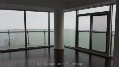 12 York Street 4404, Toronto C01, ON M5J 2Z2