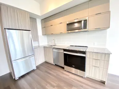 10 Deerlick Court 815, Toronto C13, ON M3A 1Y4
