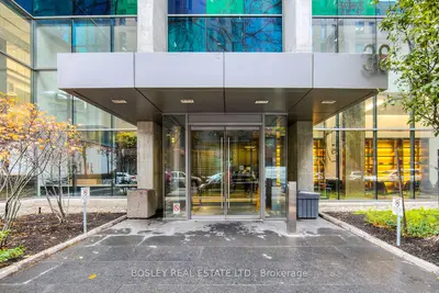 38 GRENVILLE Street 2106, Toronto C01, ON M4Y 1A5