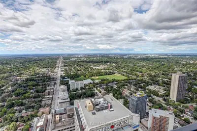 8 Eglinton Avenue E 5202, Toronto C03, ON M4P 0C1