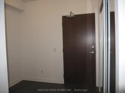 38 Iannuzzi Street E 627, Toronto C01, ON M5V 0S2