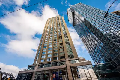 155 yorkville Avenue 305, Toronto C02, ON M5R 0B4