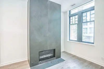 22 Lombard Street 203, Toronto C08, On M5c 1m1