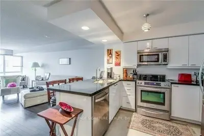 801 King Street W 504, Toronto C01, ON M5V 3C9