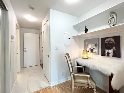 12 York Street 1611, Toronto C01, ON M5J 0A9