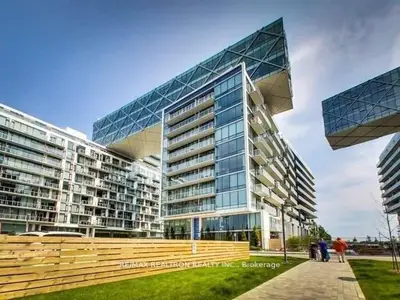 #734 39 Queens Quay, Toronto C08, ON, M5E 0A5