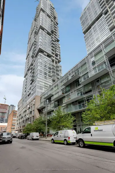30 Nelson Street 312, Toronto C01, ON M5V 0H5