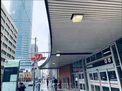 11 Wellesley Street W 5702, Toronto C01, ON M4Y 1E8