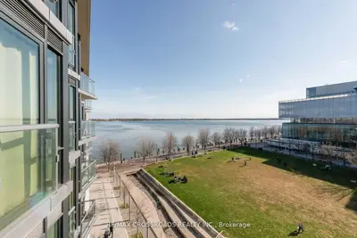 55 Merchant's Wharf Way 531, Toronto C08, ON M5A 0N8