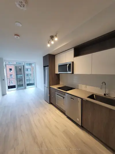 121 Lower Sherbourne Street 465 SW, Toronto C08, ON M5A 4J4
