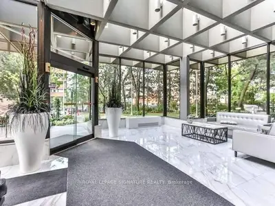 33 Elmhurst Avenue 1607, Toronto C07, ON M2N 6G8