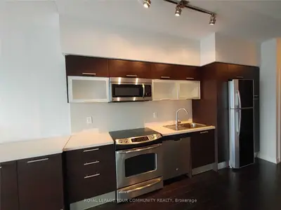 386 Yonge Street 4716, Toronto C01, On M5b 0a5