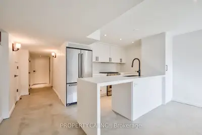 572 Palmerston Avenue Bsmt, Toronto C02, ON M6G 2P7
