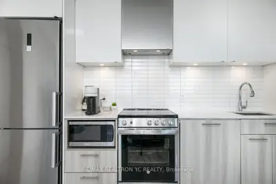 251 Jarvis Street 3813, Toronto C08, On M5b 0c3