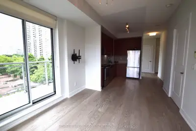 68 MERTON Street 613, Toronto C10, ON M4S 0A7