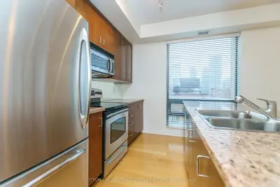 438 King Street W 308, Toronto C01, ON M5V 3T9