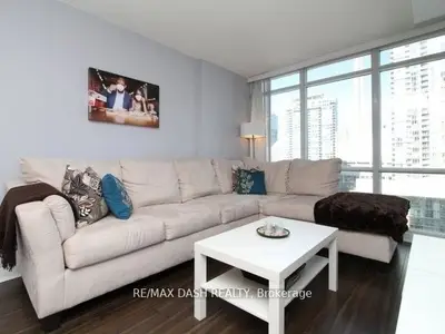 15 Fort York Boulevard 1807, Toronto C01, ON M5V 3Y4