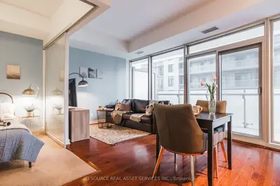 12 York Street 806, Toronto C01, ON M5J 0A9