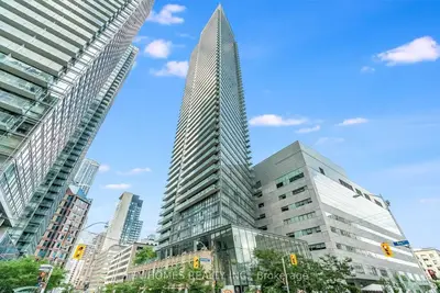 832 Bay Street 3805, Toronto C01, ON M5S 1Z6