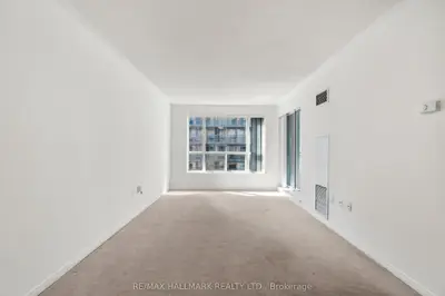 887 Bay Street 805, Toronto C01, ON M5S 3K4
