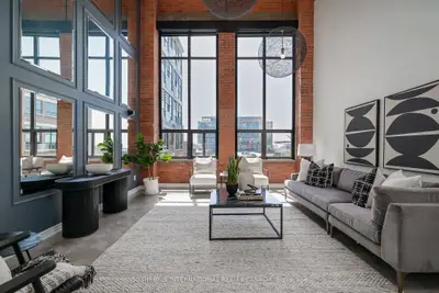 Condo Apartment in Toronto