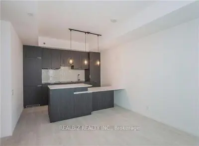 5 St. Joseph Street 1204, Toronto C01, ON M4Y 0B6