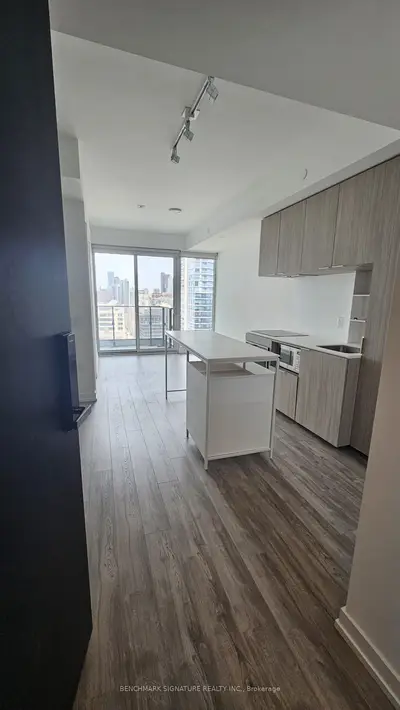 77 Shuter Street 2512, Toronto C08, ON M5B 0B8