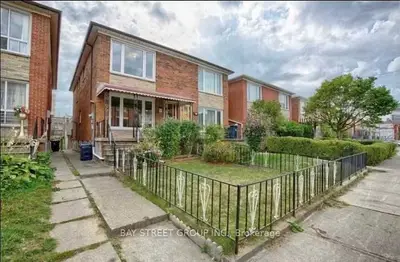 59 Wolseley Street Bsmt, Toronto C01, ON M5T 1A4