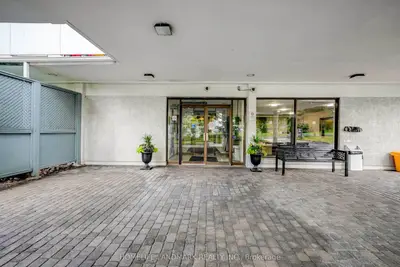 10 Parkway Forest Drive 1407, Toronto C15, ON M2J 1L3