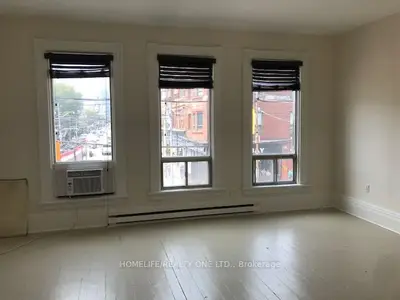 489 Parliament Street, Toronto C08, ON M5A 3A3