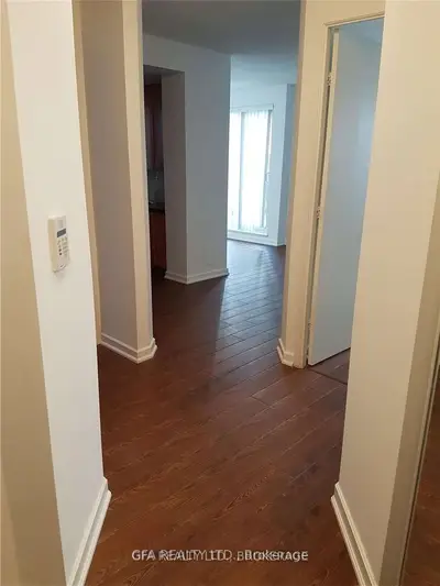 85 Bloor Street E 302, Toronto C08, On M4w 3y1