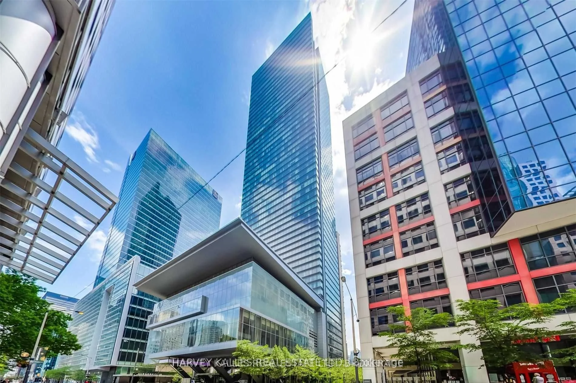 183 Wellington Street W 3003, Toronto C01, ON M5V 0A1