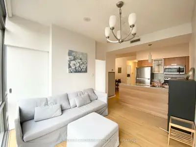 38 Grenville Street 2908, Toronto C01, ON M4Y 1A5