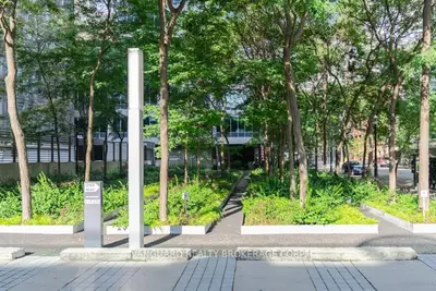 33 Lombard Street 2804, Toronto C08, ON M5C 3H8