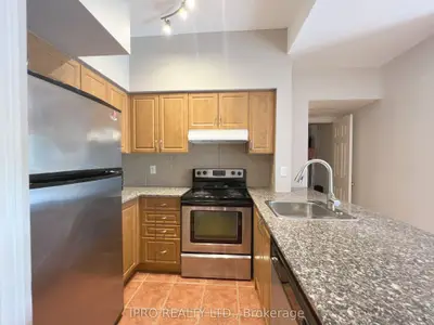 207 Wellesley Street E 210, Toronto C08, ON M4X 1G1