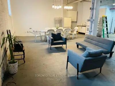 52 St Lawrence Street 117, Toronto C08, ON M5A 3N1