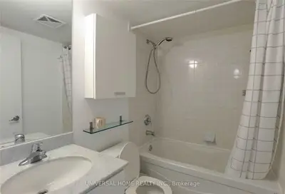 37 Grosvenor Street 1604, Toronto C01, ON M4Y 3G5