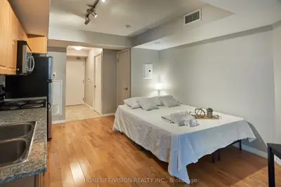 209 Fort York Boulevard 1558, Toronto C01, ON M5V 4A1