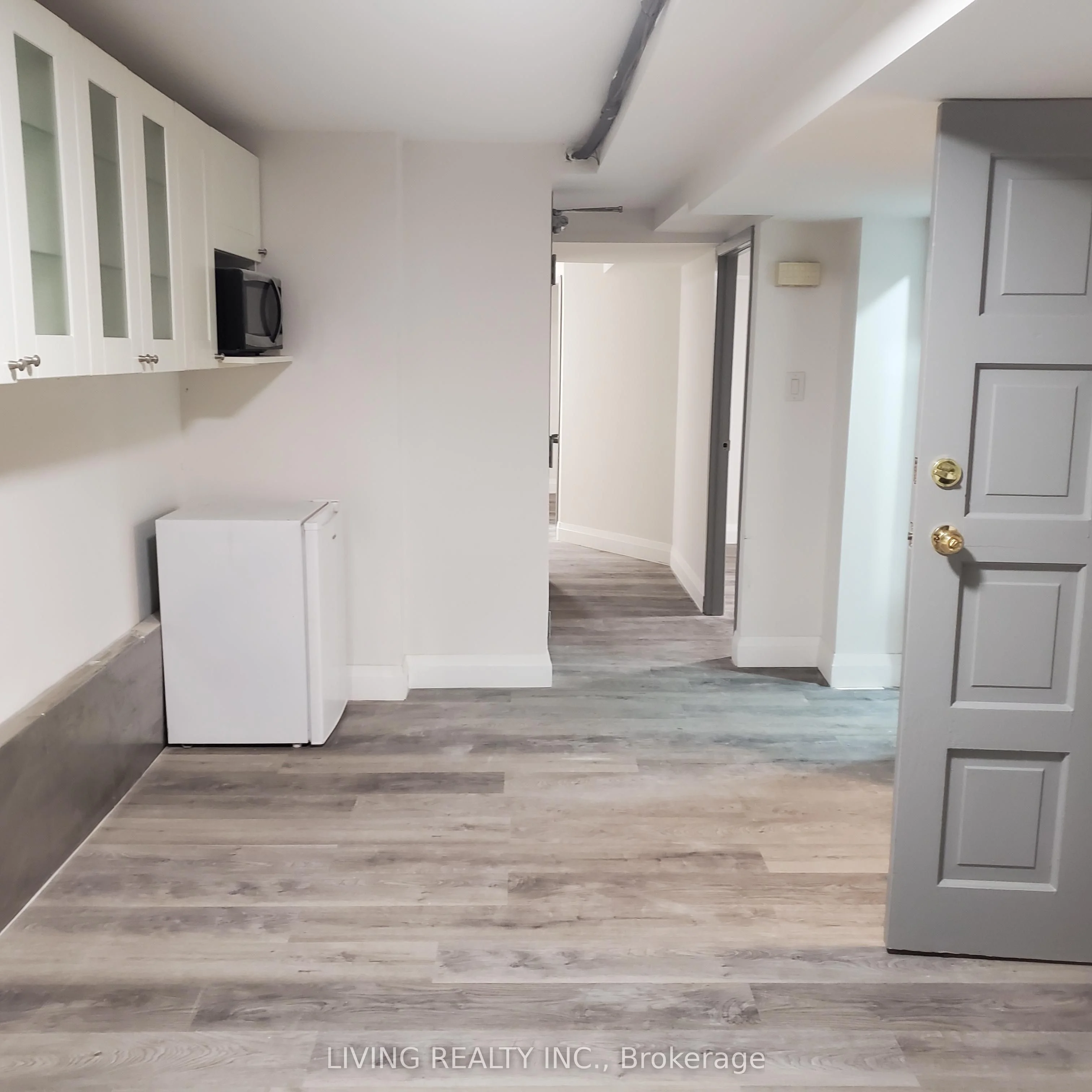 377 Dundas Street W Bsmt, Toronto C01, On M5t 1g6