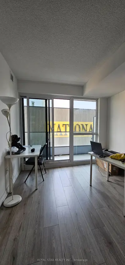 395 Bloor Street 2403, Toronto C08, ON M4W 0B4