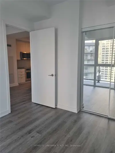 38 Iannuzzi Street 1607, Toronto C01, On M5v 0a2